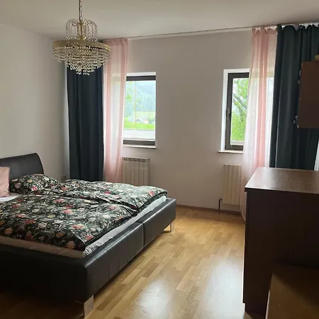 Gegenhaus * Weberstorf